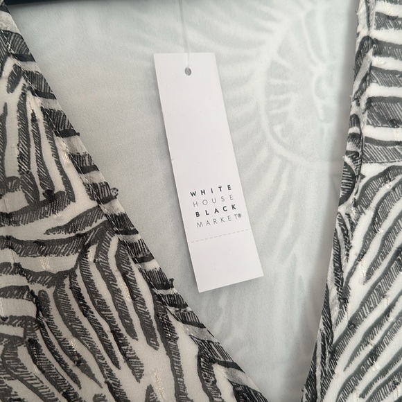 White House Black Market black & White Blouse - Picture 2 of 7